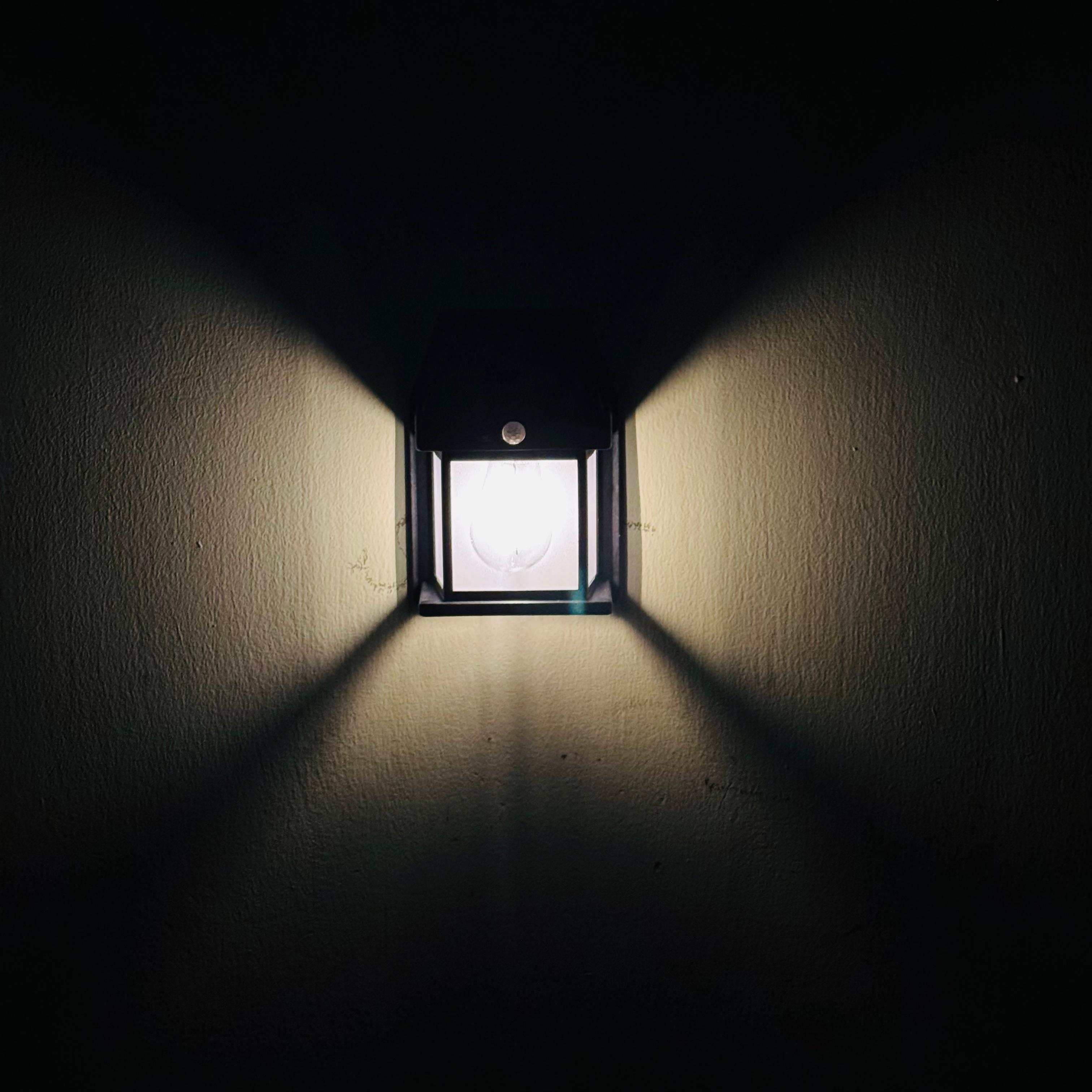 Solar Wall Light